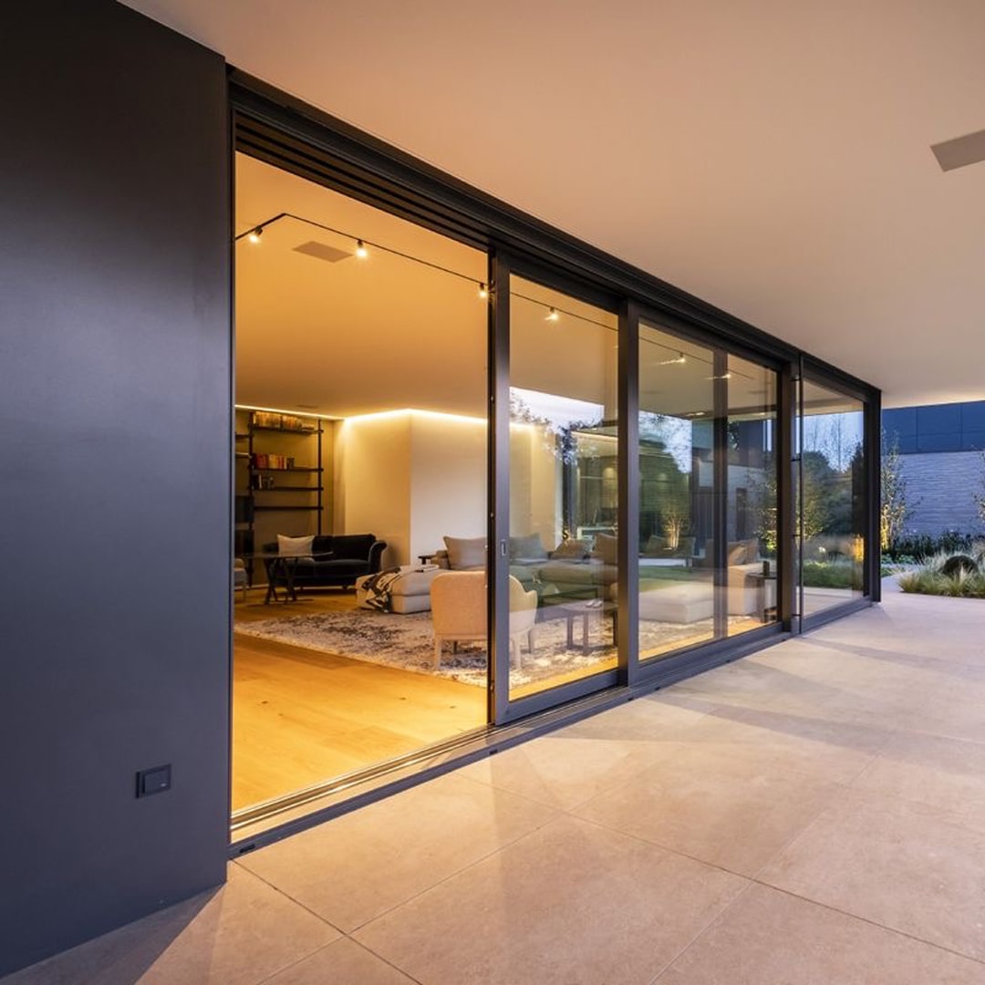 لیفت اند اسلاید - کاور