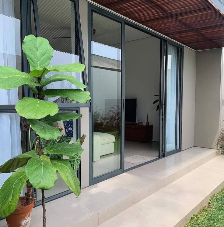 پنجره آلومینیومی با قابلیت باز و بسته راحت