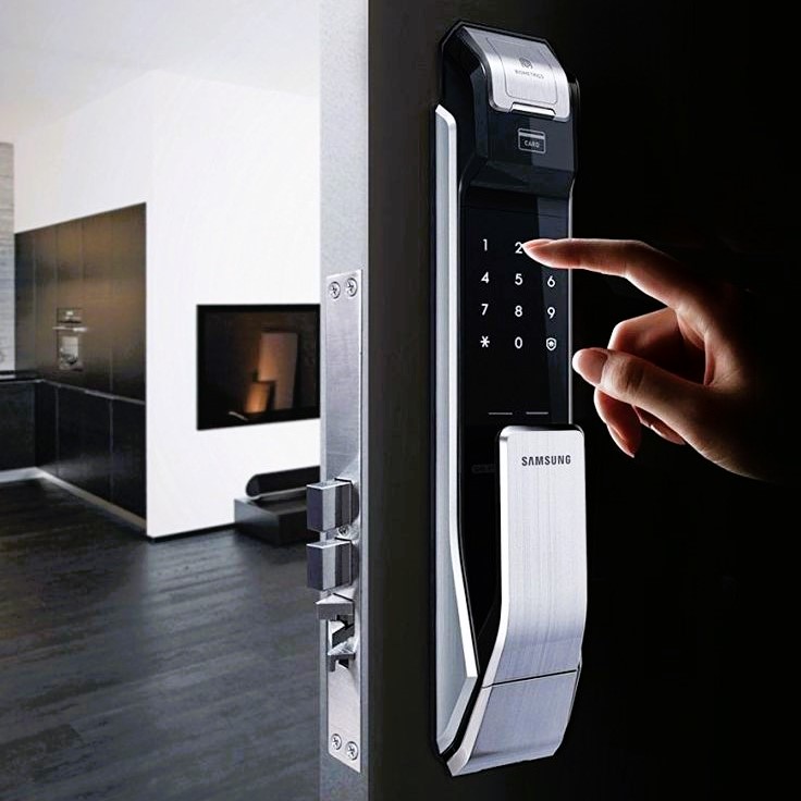 درب آلومینیومی با قفل هوشمند