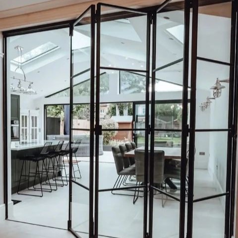 درب آلومینیومی تاشو با مکانیزم پیشرفته