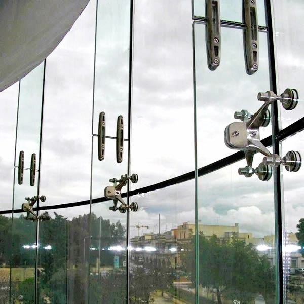 نمای اسپایدر با فریم آلومینیومی